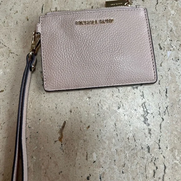 MICHAEL KORS Pink Leather Coin Purse, Card Holder Wristlet - Picture 3 of 12